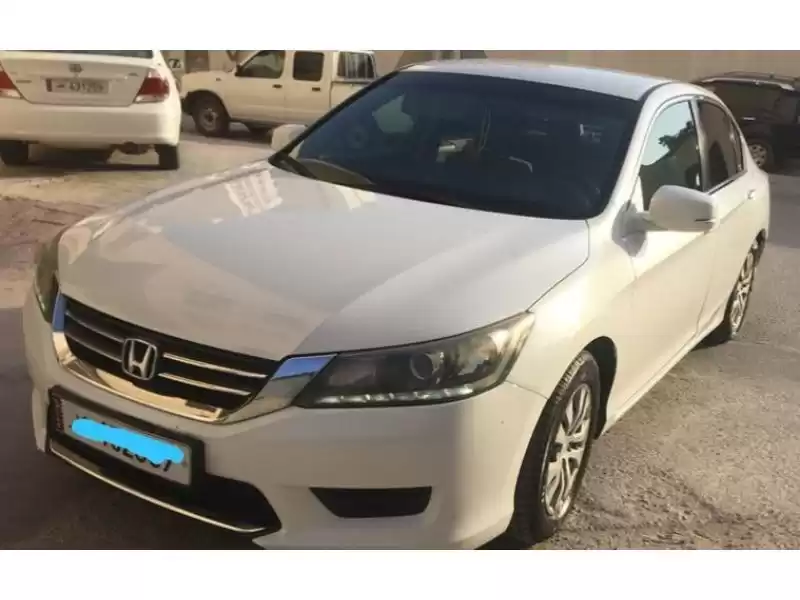 Использовал Honda Accord Продается в Доха #7082 - 1  image 